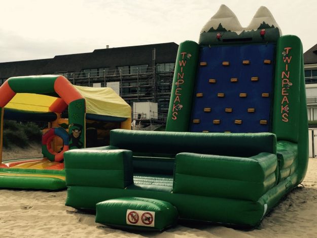 Mur escalade gonflable en location - location château gonflable