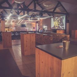 Location table mange debout wood